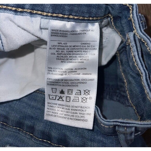 DENIZEN Levis Jeans Womens 6M Light Blue Wash Mid Rise Slim - Picture 4 of 6